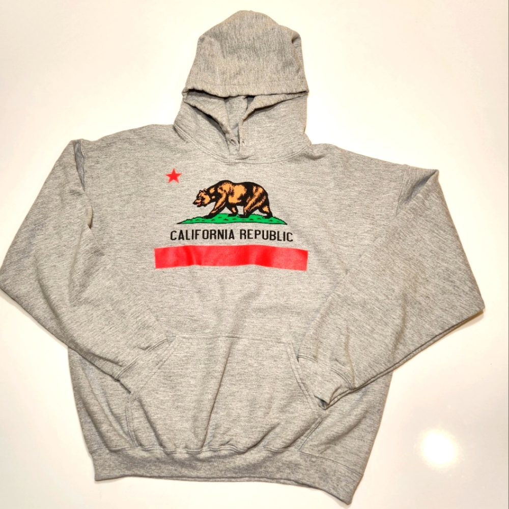 RARE Vintage California Republic Flag Bear Hoodie by Fifth Sun- Mens size Large